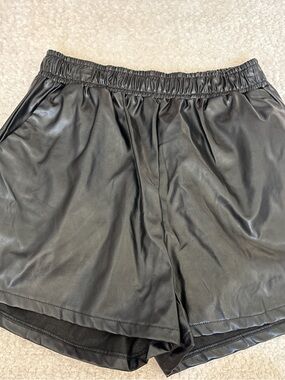 SHEIN Black Faux Leather High Waisted with Elastic Waist and Slant Pockets